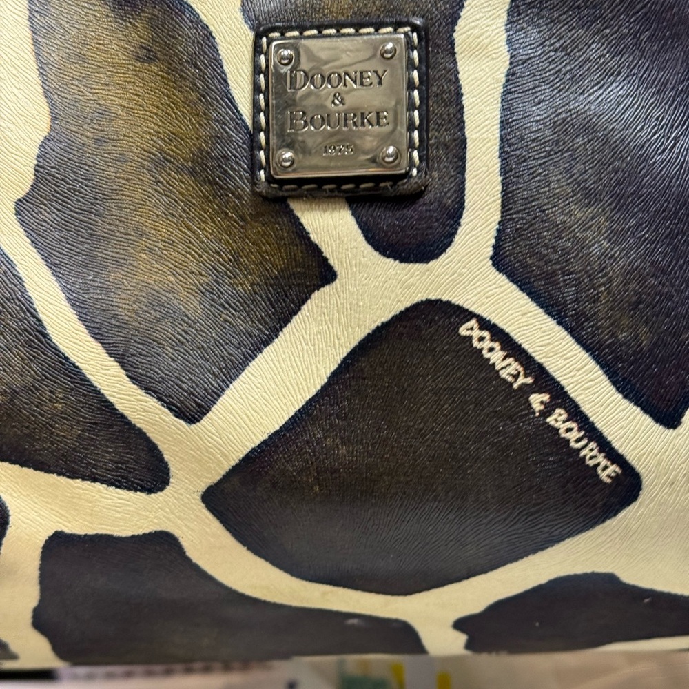 EUC Dooney & Bourke Giraffe Print Hobo Shoulder Bag - All Leather - Picture 2 of 13